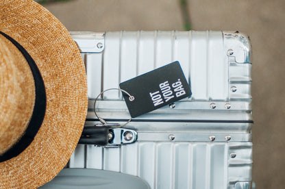 EVERTAG, der perfekte Koffer und Reisegepäck-Anhänger zum digitalen beschriften der Reiseziele